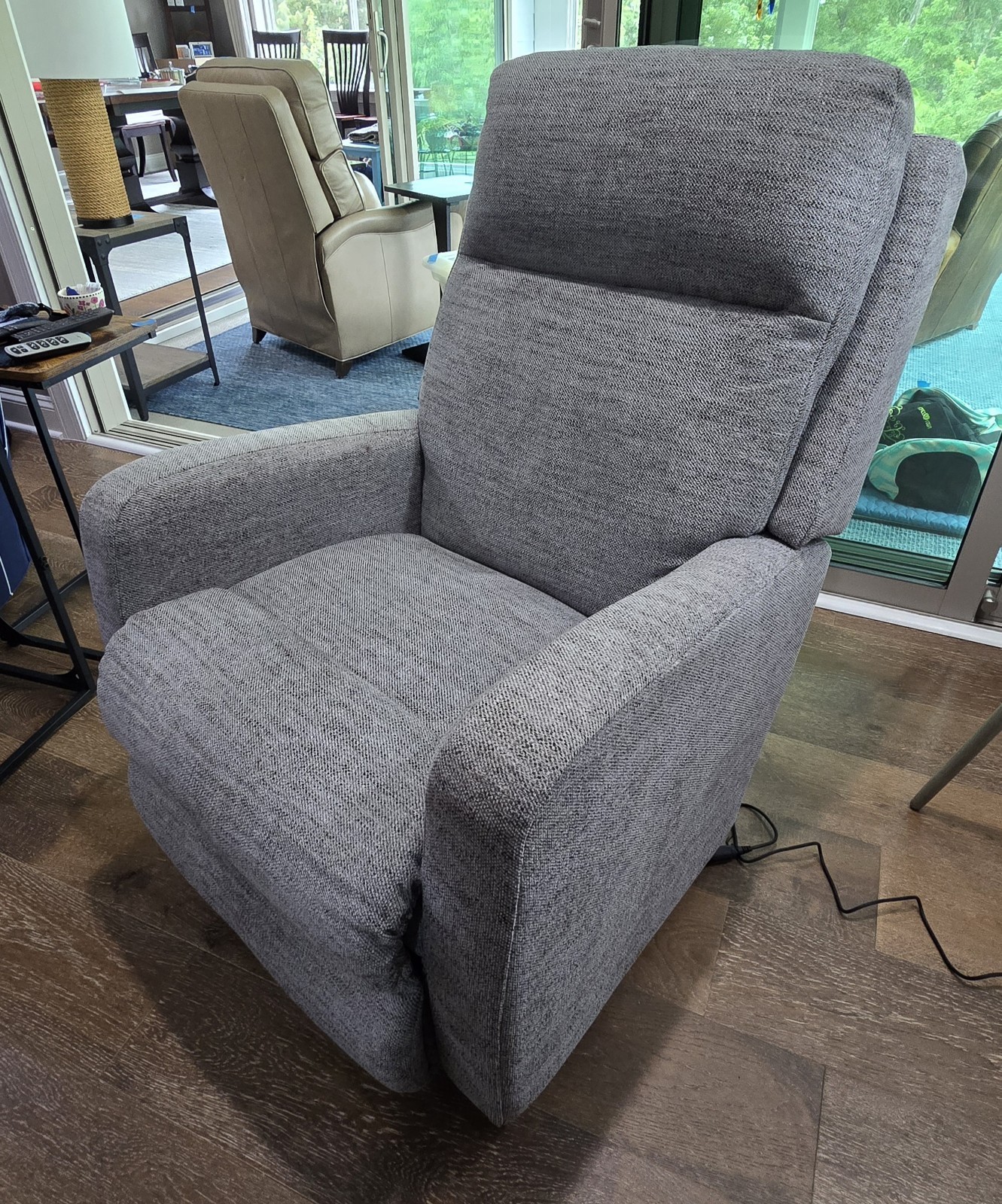 LA Z Boy Finley Power Recliner – Gray – Purchased 1/3/2025 FIVE YEAR WARRANTY!